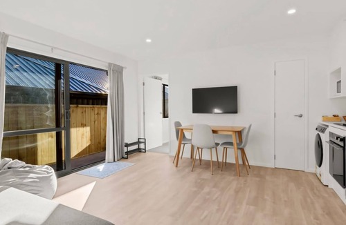 Kawarau Falls Apartment | Comfy on Corriedale - 4 guests