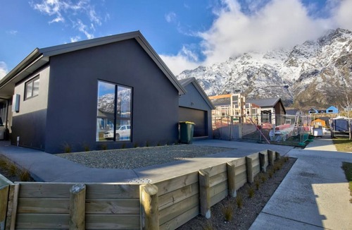 Kawarau Falls Apartment | Comfy on Corriedale - 4 guests
