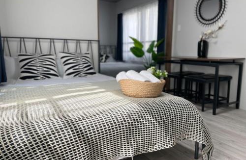 Minamiotsuka Apartment | Comma House Otsuka 202