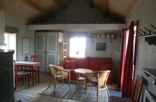 Kopparberg Ski Chalet | Completely renovated cottage at the lake