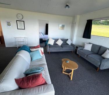Coopers Beach House | Coopers Haven- Beachfront House