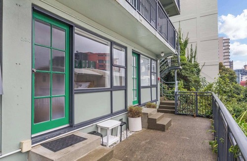 Te Aro Apartment | Cosy Cube - Cosy Studio- Great Location Close to Attractions, Shops & Eateries