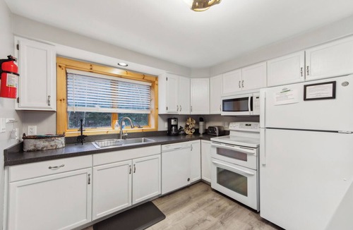 North Creek House | Covered Heated Pool + Foosball + Billiards | Gore Mtn Nearby | Tannery