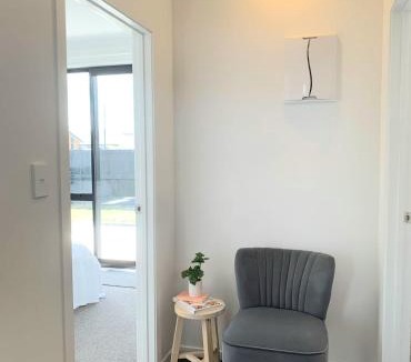 Hamilton House | Cozy 2- Bedrooms Unit In Hamilton