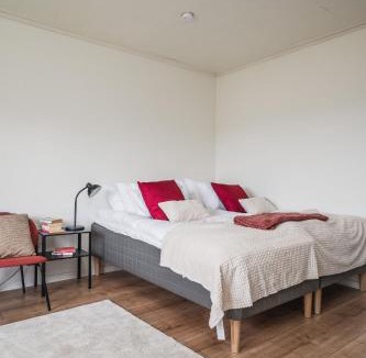 Horndal Apartment | Cozy & Bright Studio in Peaceful Horndal