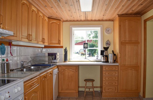 Hogsby House | Cozy home in Högsby with sauna