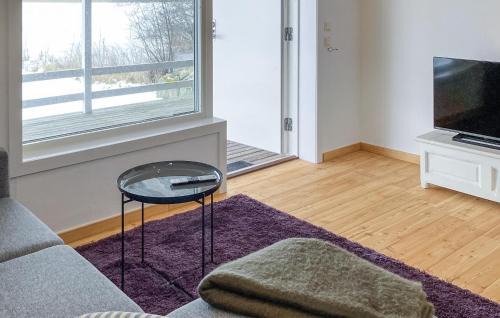 Ormaryd House | Cozy Home In Ormaryd With House Sea View