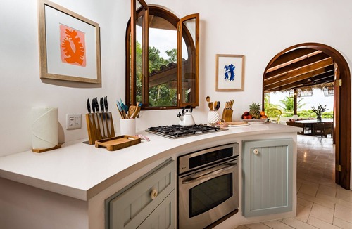 Playa Flamingo House | Cutting-Edge Oceanfront Villa with Private Pool & Spacious Outdoors – Private Stairs to the Beach!