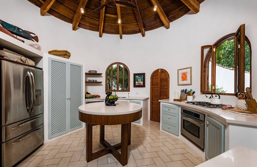 Playa Flamingo House | Cutting-Edge Oceanfront Villa with Private Pool & Spacious Outdoors – Private Stairs to the Beach!