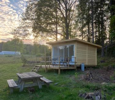 Skovde Resort | Dammstugan