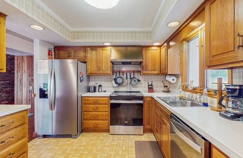 Conway House | Deck & Private Dock! Waccamaw River Retreat