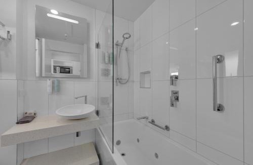 Nelson Apartment | Delorenzo Studio Apartments