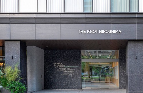 Hiroshima City Centre Hotel | Deluxe Twin Room with Panoramic City View Room On/Hiroshima Hiroshima