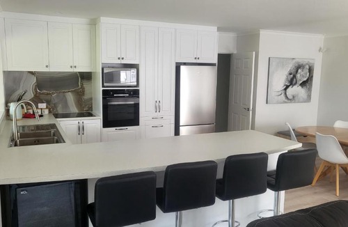 Whakatu House | Dewdrop Cottage