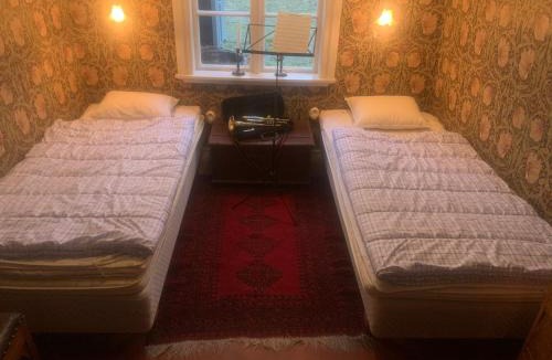 Broddetorp Villa | Dränghuset