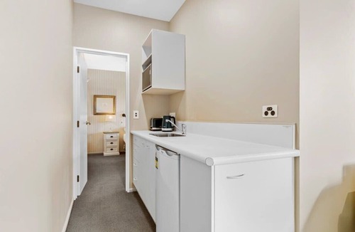Wanaka Apartment | Dublin Downs Summary: