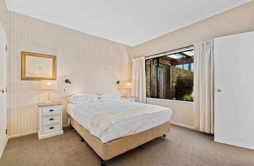 Wanaka Apartment | Dublin Downs Summary: