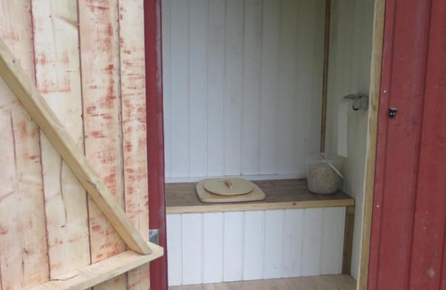 Moja House | Dunderfriggan på Möja