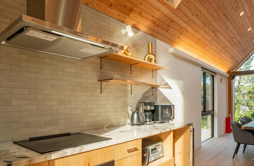 Echo Land Ski Chalet | Echowoods. Luxe. Fireplace. Onsen