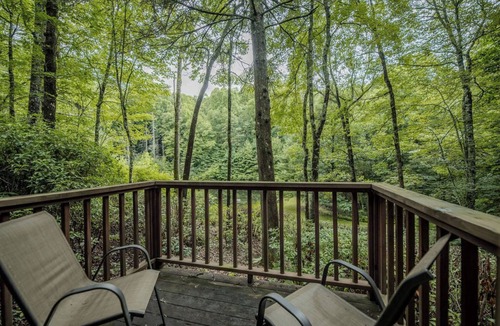 Cedar Mountain Cabin | Emerald Lake Cabin- Lakefront - Hikes - MTB Trails - Couples