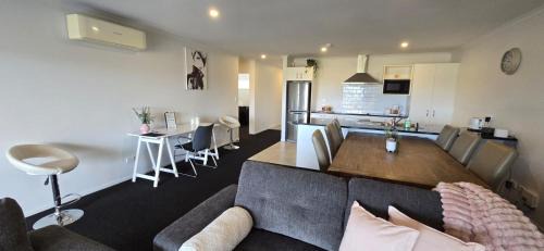 Hamilton Apartment | Flagstaff Hamilton Getaway