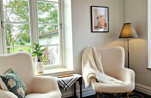 Alstad Bed & Breakfast | Fontänens Bed & Breakfast
