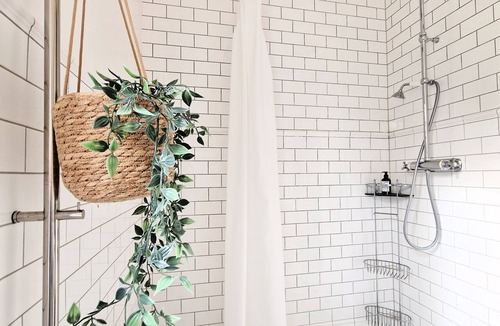 Alstad Bed & Breakfast | Fontänens Bed & Breakfast