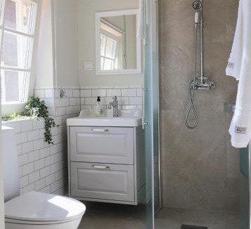 Alstad Bed & Breakfast | Fontänens Bed & Breakfast
