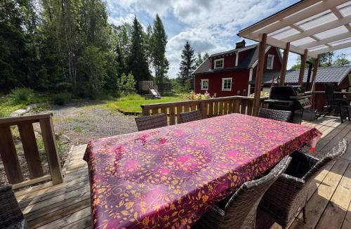 Savsjostrom House | Forest nest