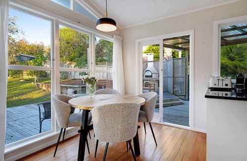 Forrest Hill House | Forrest Hill Oasis with Pool, Spa and BBQ