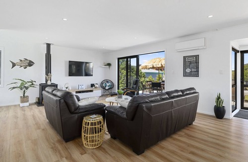 Foxton Beach House | Foxton Beach Escape - Foxton Beach Holiday Home