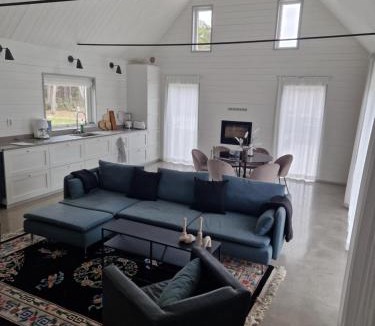 Visby Villa | Fräscht, spatiöst hus