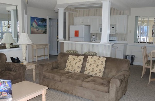 Calabash Villa | Full Kitchen, Washer/Dryer, Pool View, 27 hole Golf Course on site.Sunset Beach nearby(1504)