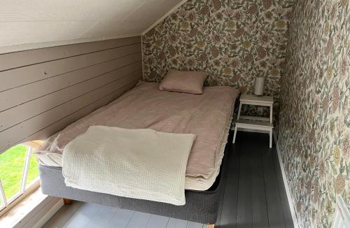 Ambjorby Bed & Breakfast | Gård Mörbacka Bed & Breakfast