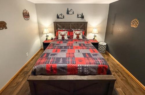 Murphy House | Game Room & Fire Pit: Picturesque Cabin in Murphy