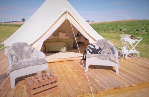 Skivarp Apartment | Glamping och Gårdslägenhet Mellan himmel och hav