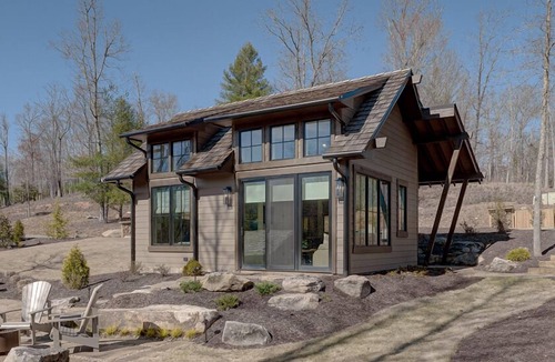 Mineral Bluff Cottage | Golf and Riverfront Cottage | King Bed | Group Availability