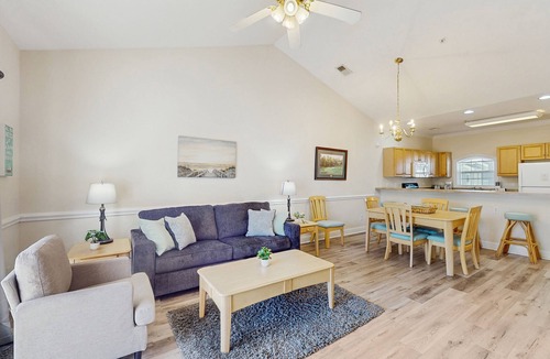 Central Myrtle Beach Condo | Golf course view condo with private balcony, W/D, pool & close to beach