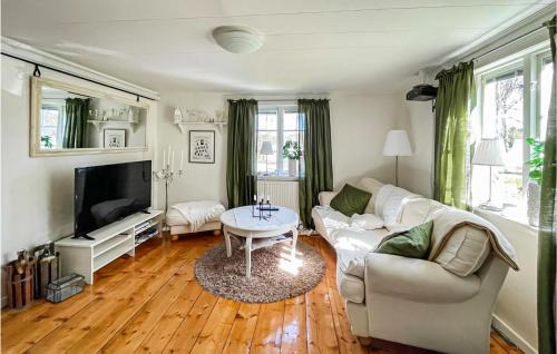 Grastorp House | Gorgeous Home In Grästorp With Kitchen