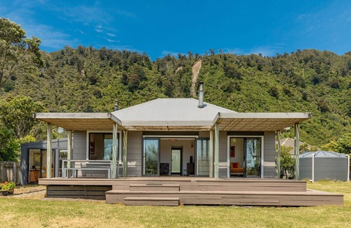 Granity House | Granity's Secret Beach Holiday Gem