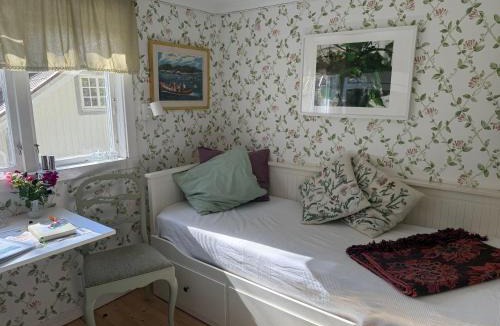 Ljungskile Cabin | Grottstugan 62-1