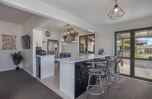 One Tree Point House | Group Getaway: Hot Tub, Beach, Games room