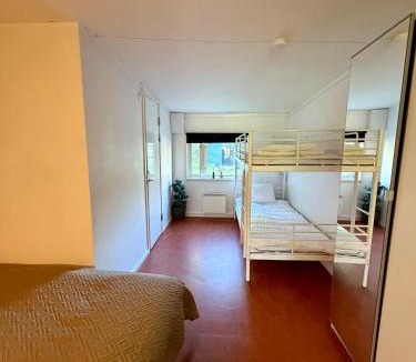 Lokholmen Apartment | Hällestrand Semesterby R19