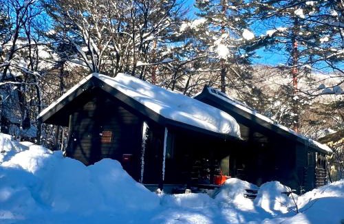Hokujo Ski Chalet | Hakuba Boden