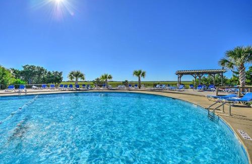 Oceanmarsh Subdivision House | Harbor Island Condo with Deck - Steps to Beach!