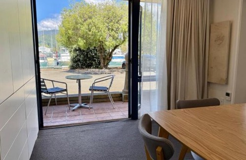 Nelson Hotel | Harbourside Lodge