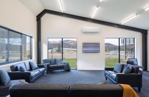 Lowburn Apartment | Harvest Park Studios