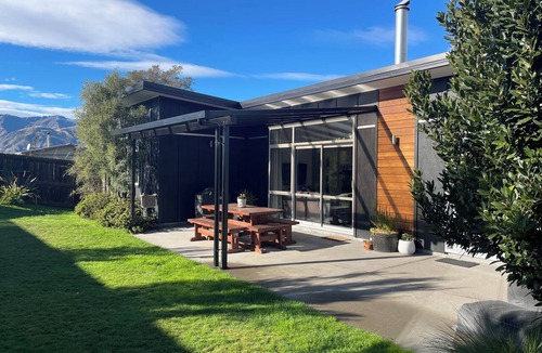 Lake Hawea House | Hawea Haven