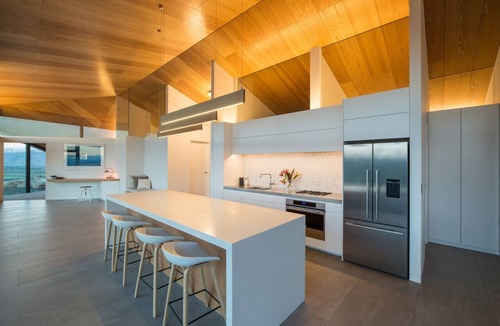 Queensberry Villa | Hawk House: Tranquil Architectural Sanctuary with Sweeping Otago View