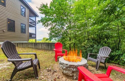 Ridgeline Vistas House | Hawks Hideaway